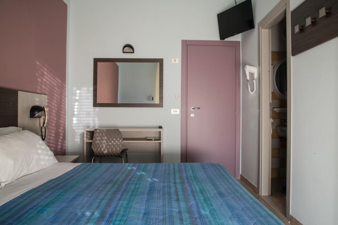 Hotel Mirage Беллария-Иджеа-Марина Экстерьер фото